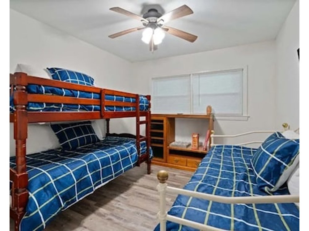 A Lakeview Getaway in Guntersville AL
