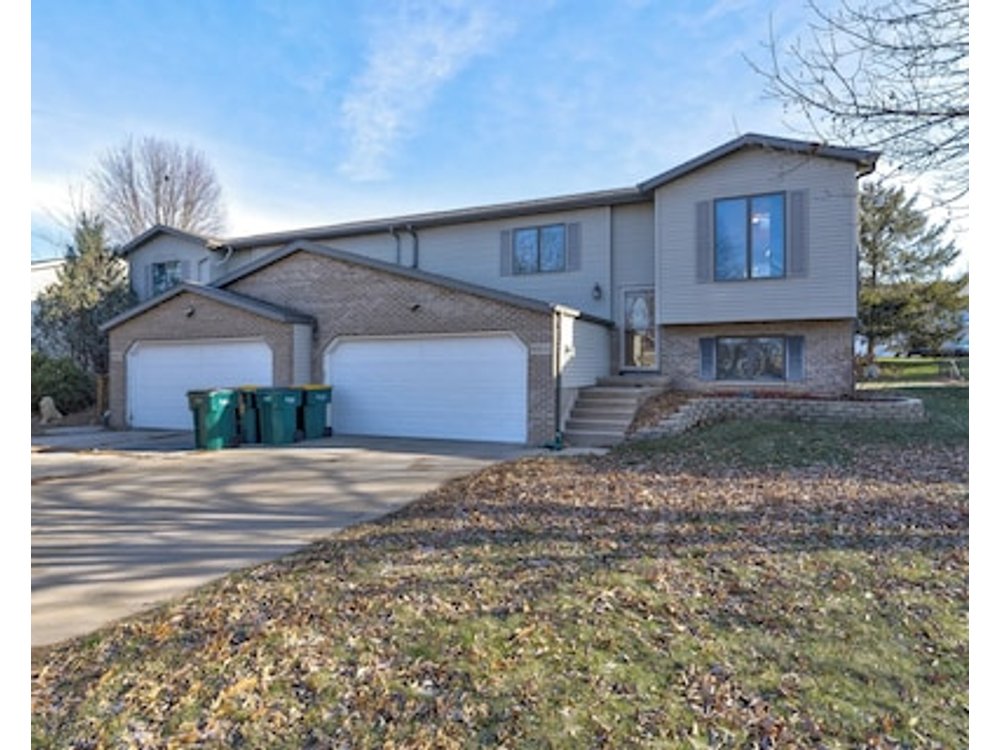 Charming 3-bedroom Duplex Unit With Wifi In Cottage Grove