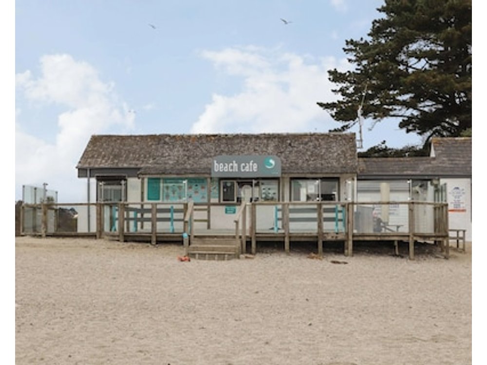 Lake View Pet Friendly Country Holiday Cottage In Falmouth