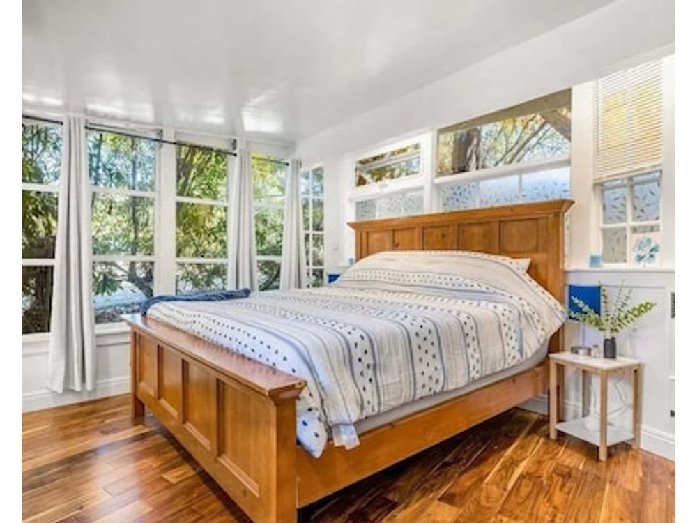 Jennifers Room - A Cottage Dream (dog Friendly)