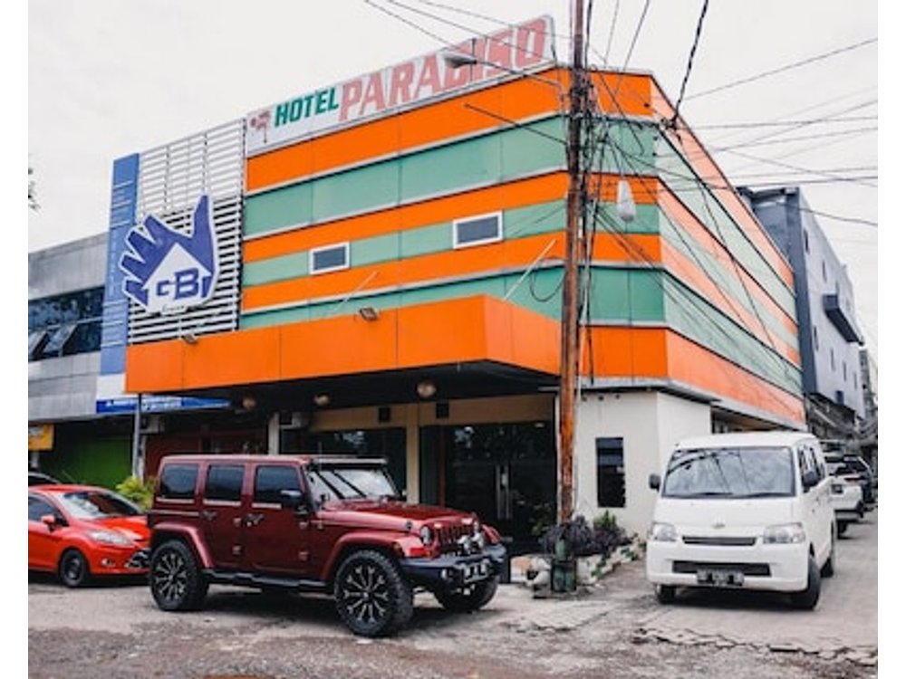 Reddoorz Plus near Makassar Town Square