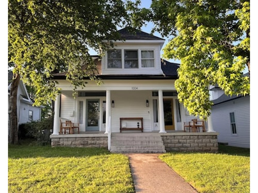 This House Is A 1 Bedroom(s) 1 Bathrooms Located In Nashville Tn.