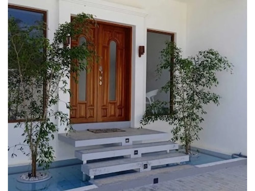 4 Bedroom Private Villa On The Beach