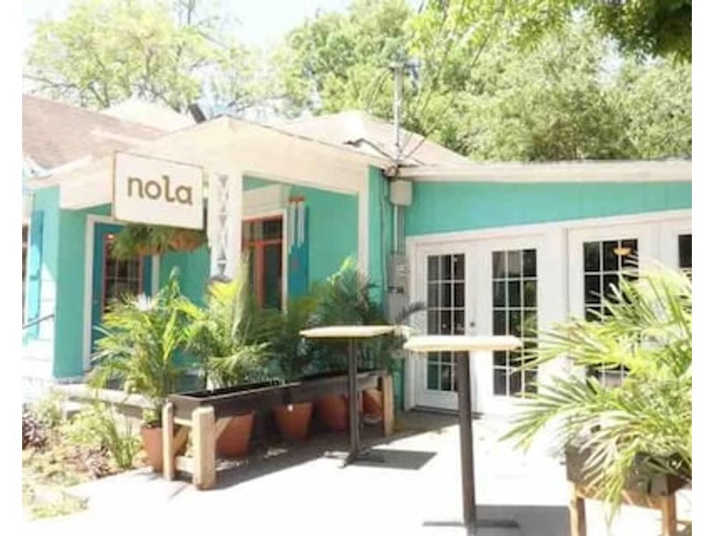 The French Riviera In San Antonio- Delightful 3-bedroom Apartment With Ac