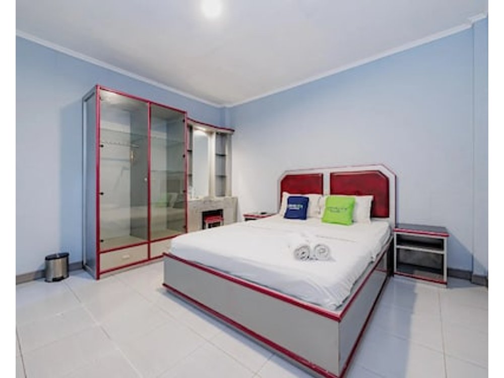 Urbanview Hotel Executive Residence Semarang by RedDoorz