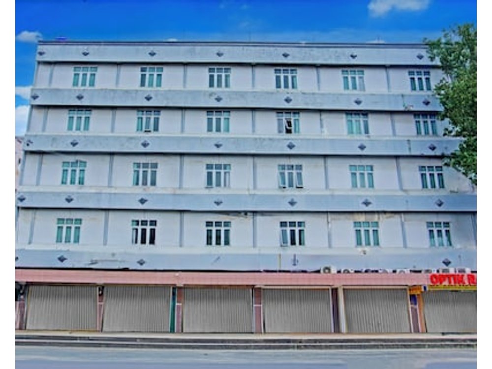 Townhouse Oak Palembang Near Jembatan Ampera Formerly Azzura Hotel