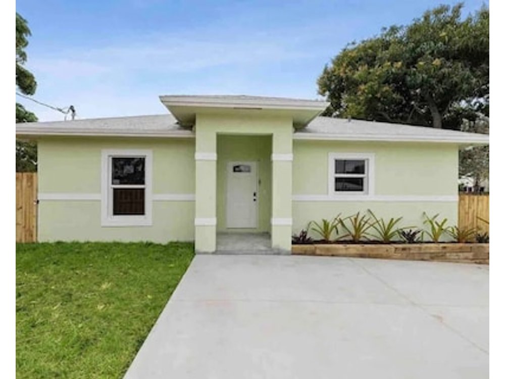 Palm Beach Cottage Near Downtown Beaches And Shopping That Is Family Friendly!