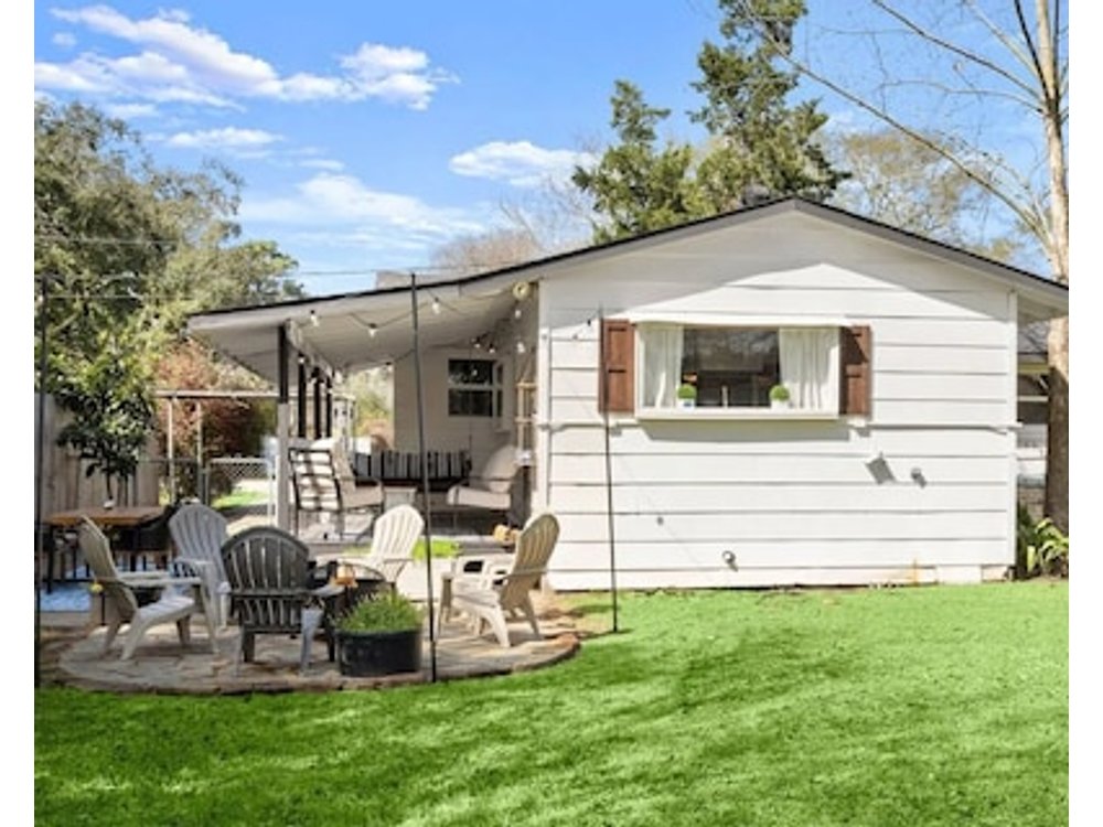 Charming Cottage In Old Town Tomball -walk To Shopping And Restaurants