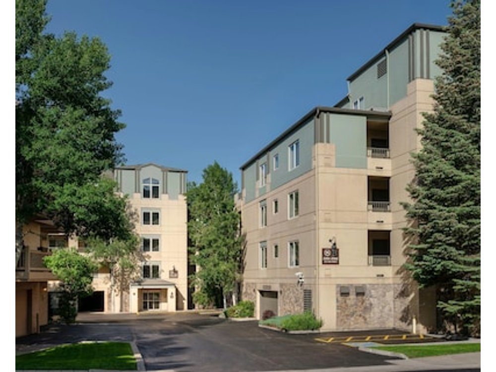 Sheraton Lakeside Terrace Villas at Mountain Vista Avon Vail Valley