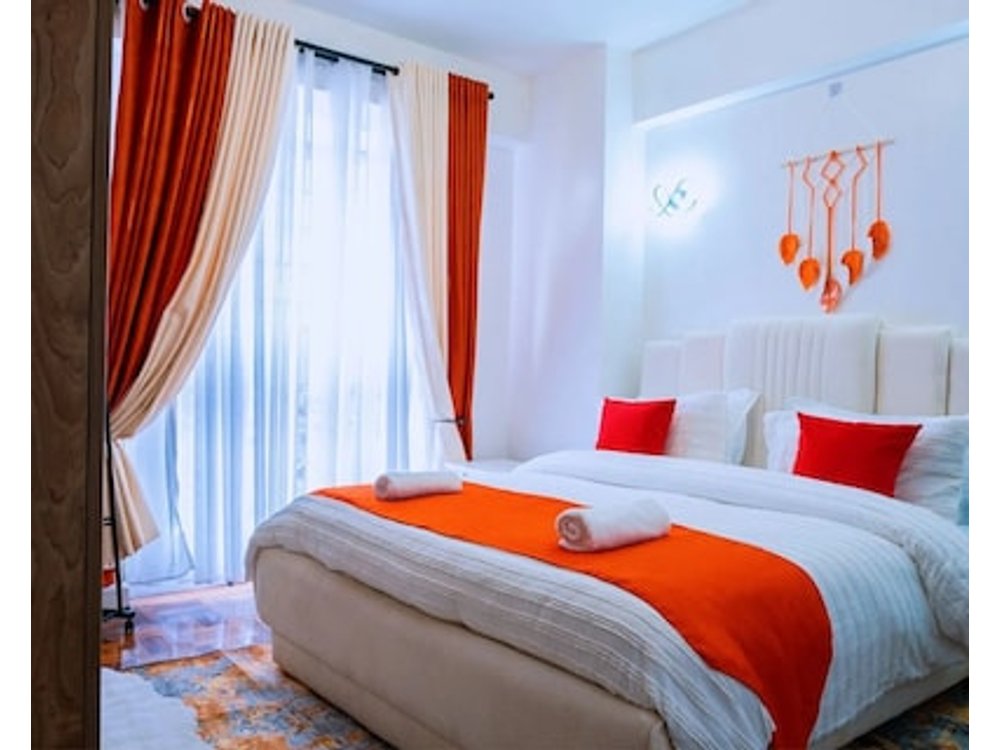 Elite Stylish Chic Urban Getaway 5 Location - Gym - Workspace
