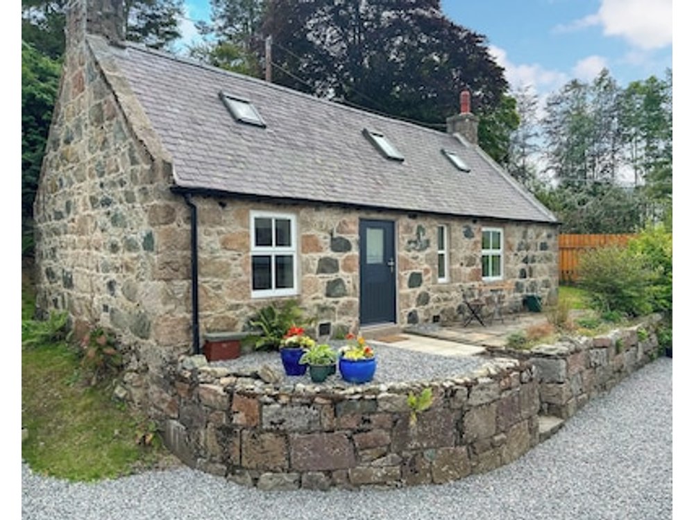 2 bedroom accommodation in Aboyne