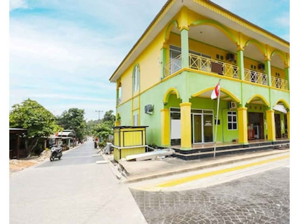 Oyo 91839 Penginapan Sulthan Penyengat Syariah