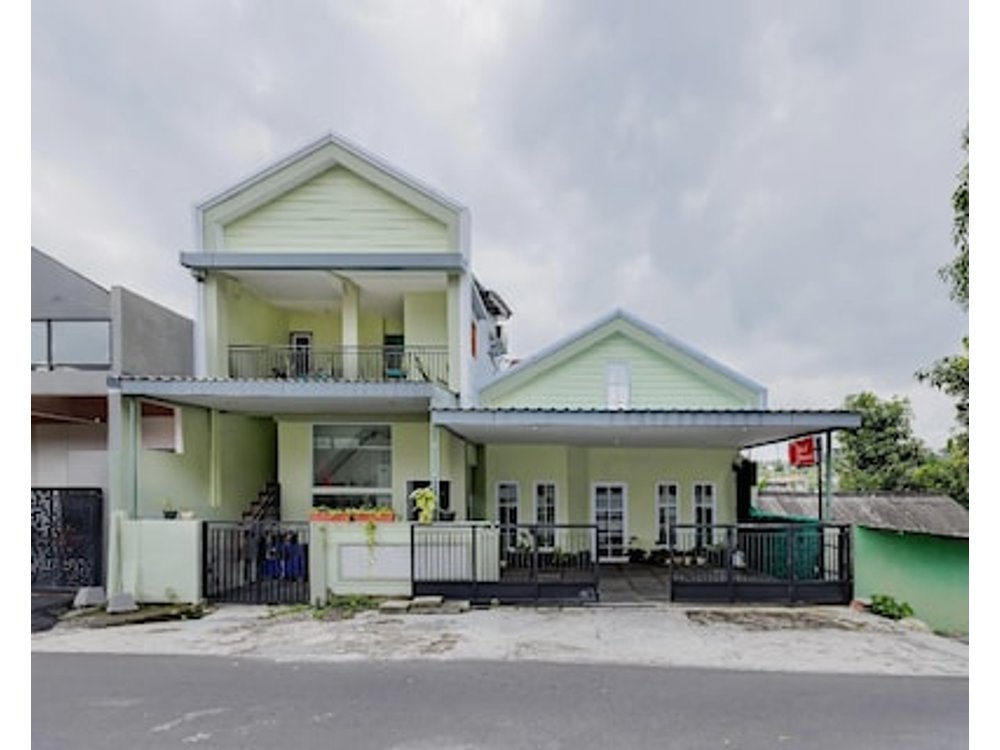 RedDoorz Syariah near Kedungmundu Semarang