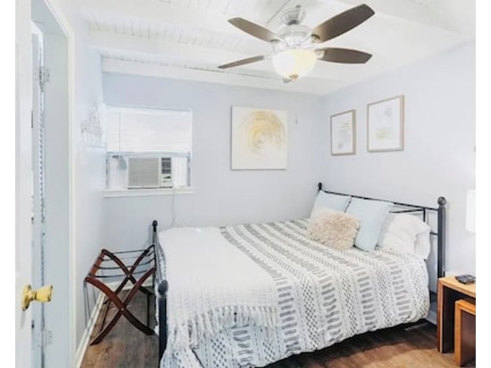 Aggieland Cottage Walking Distance From A&m Campus W/ Wi-fi