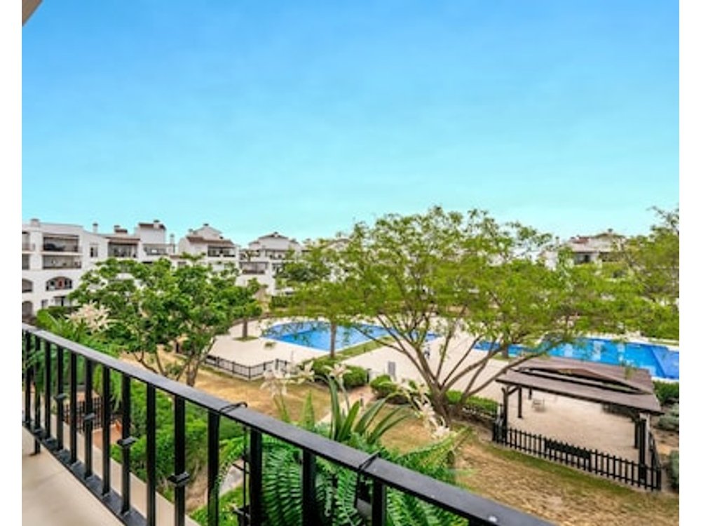 Congrio - Resort Holiday Treat