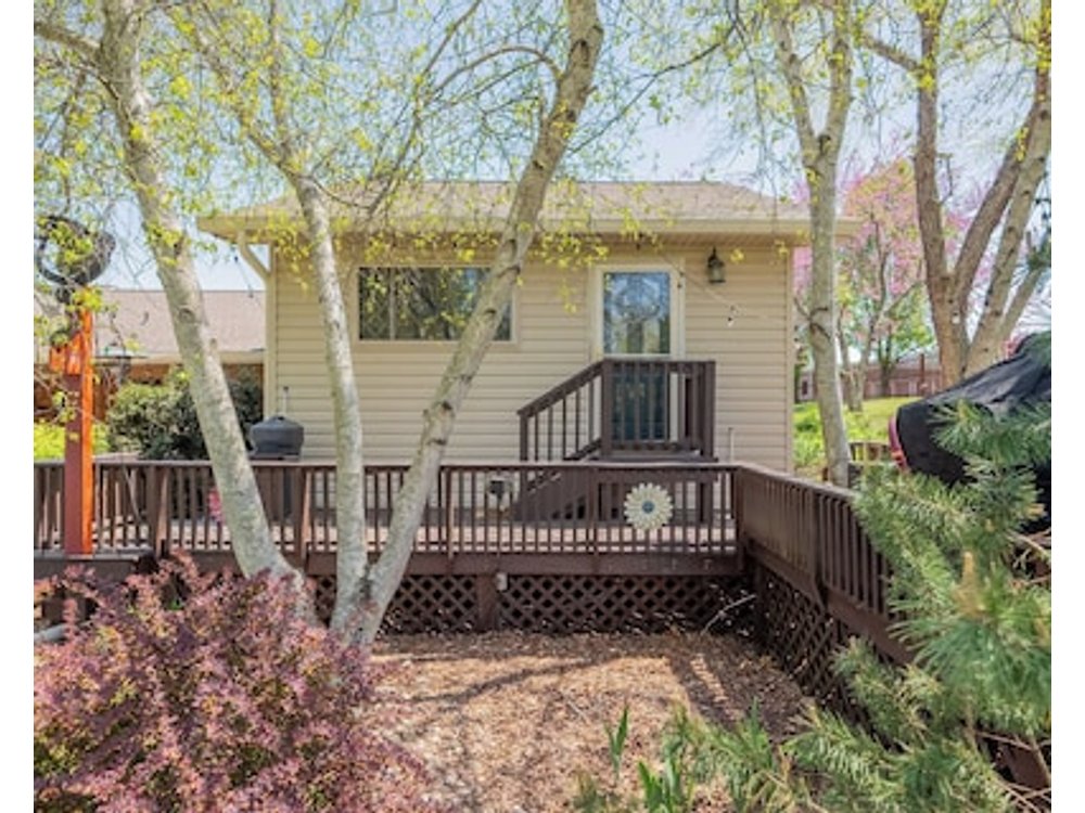 Find your Happy Place at our Country Cottage!!