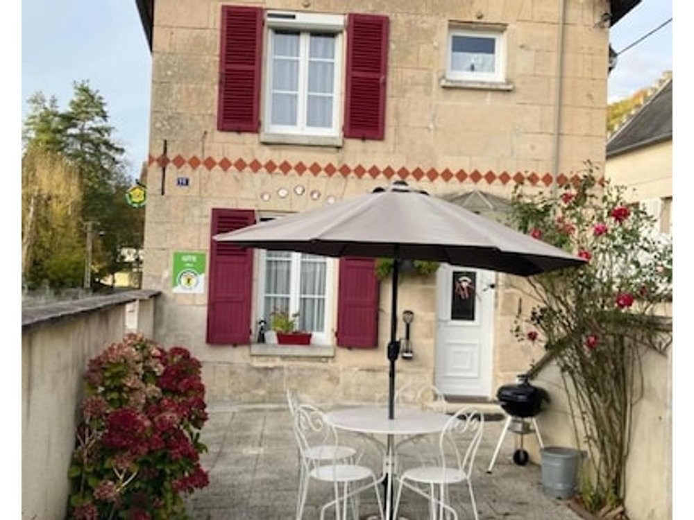 Gite Cuise-la-motte 2 Bedrooms 4 Persons