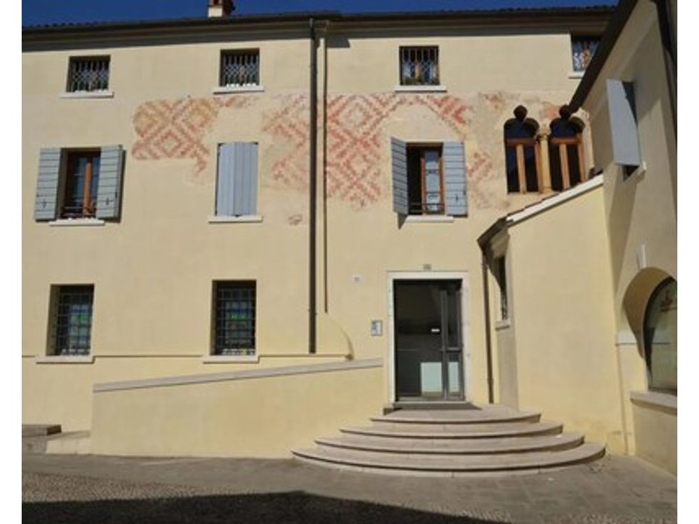 La Spiga: Historic Studio Apartment In Noale (parking And Lift | Base For Ve/pd/tv)