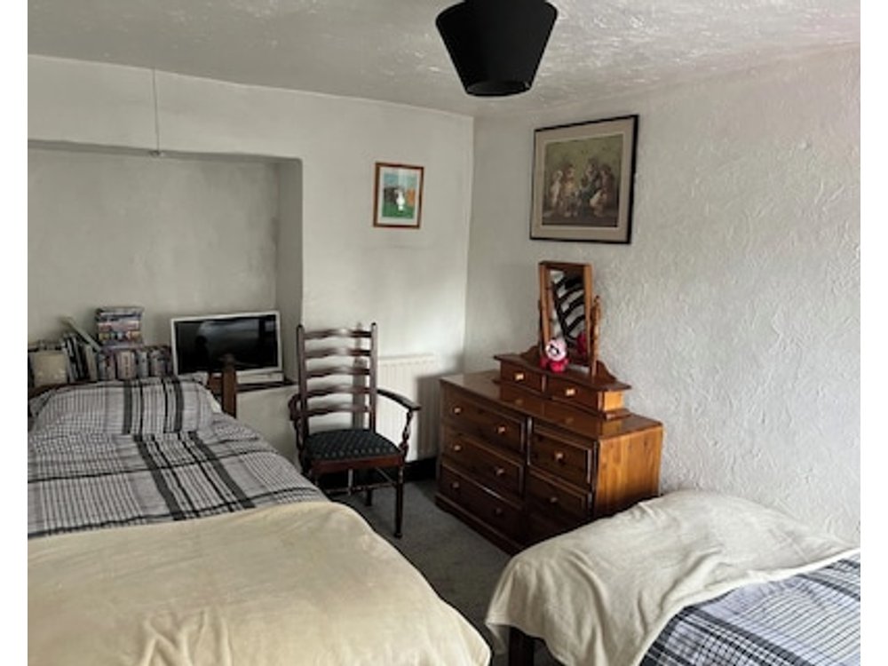 Relaxing 19th century three bedroomed cottage in Cornwall