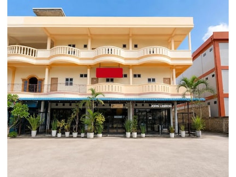 Hotel O near RSUD Embung Fatimah formerly Lebron Inn