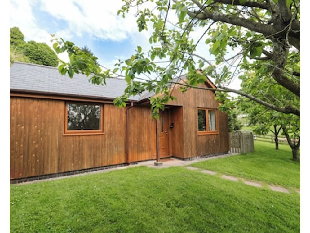 Orchard Cottage Pet Friendly With A Garden In Ledbury Ref 913250