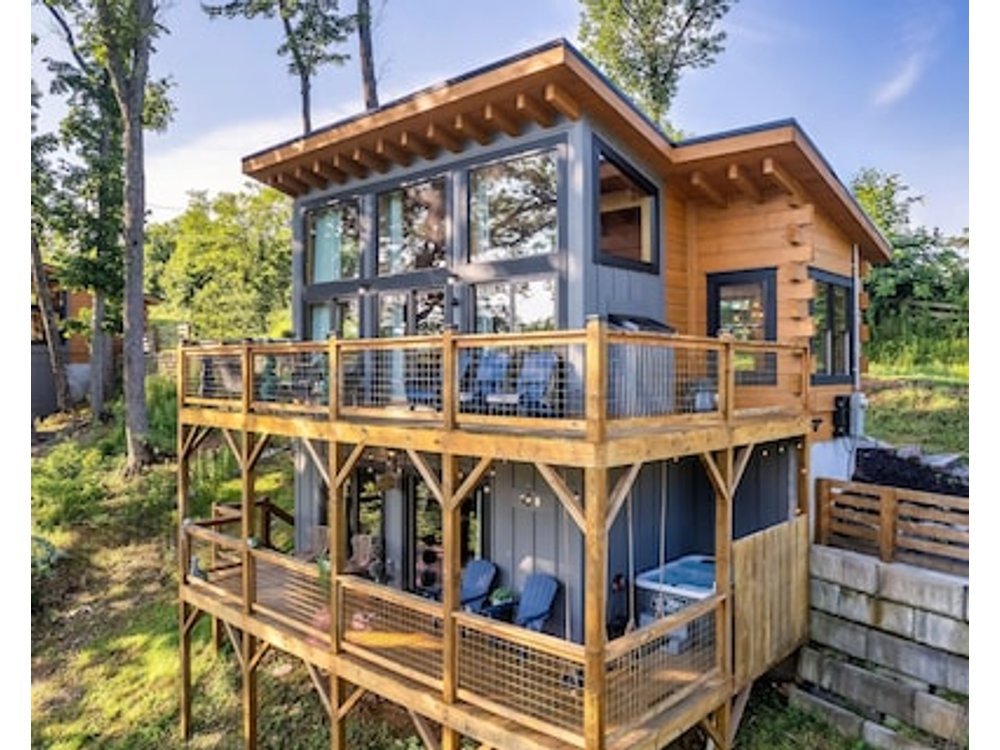 King Bed | Romantic Smoky Mtn Getaway