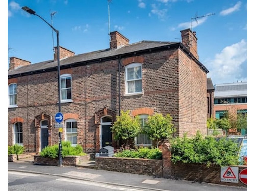Pass The Keys | Lovely House In The Heart Of York