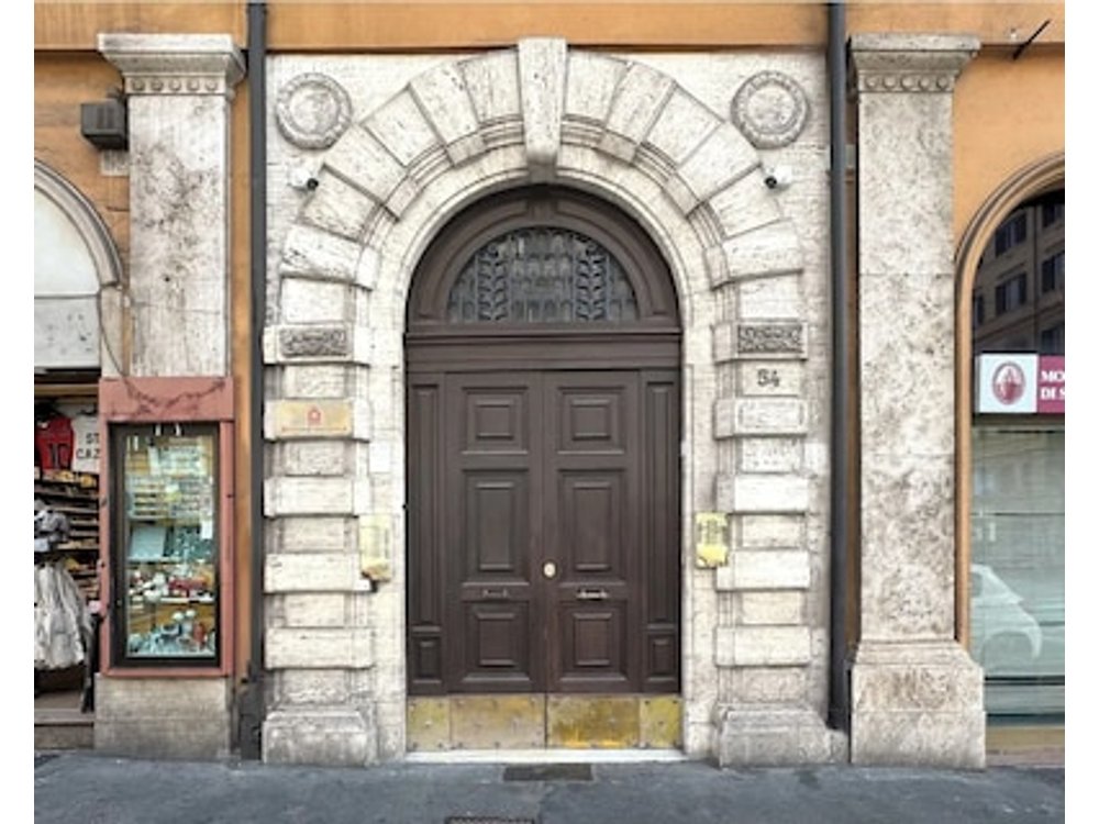 Peace Window In The Center Of Rome And Ditalia 50 Meters From The Central Station.