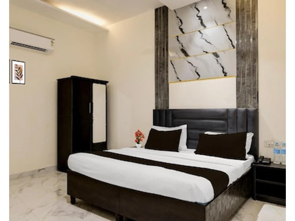 Townhouse by OYO GT Road Amritsar Near Fortis Hospital