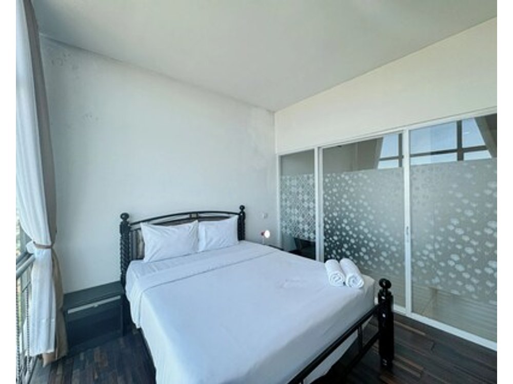 Good Location And Relaxing 1br Apartment At Aryaduta Residence
