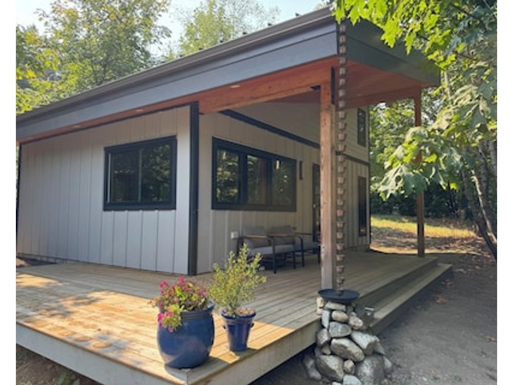 Modern Farm Cottage on Private Acreage in Charming Point Roberts WA