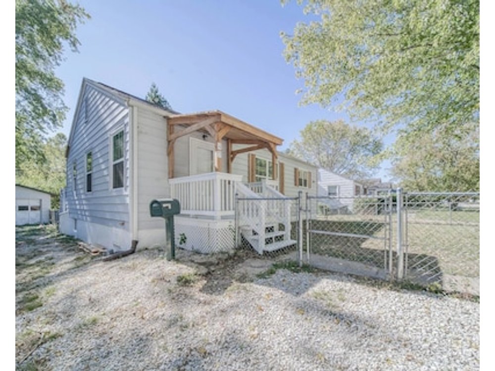 The Green Acres Cottage - Charming 2 Bedroom near S&T and Acorn Trail in Rolla.