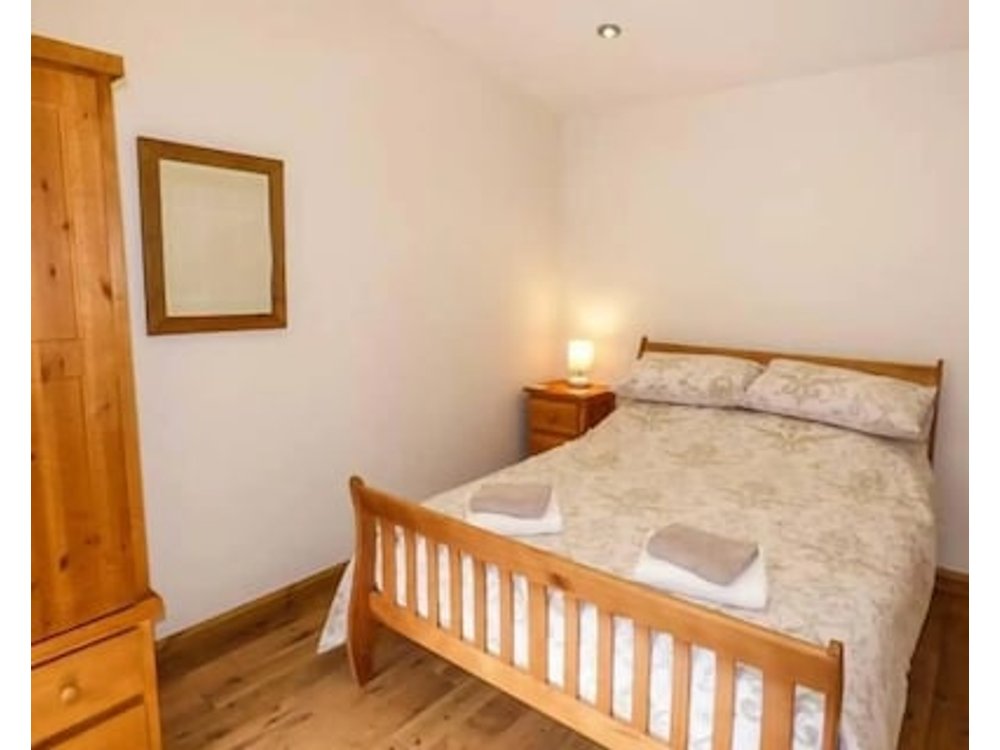 Moorlands Farm Cottage With A Garden In Ipstones Ref 944544