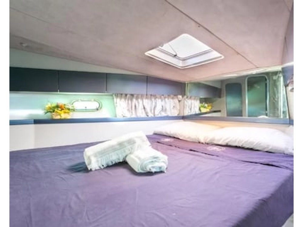 LoveBoatSuiteRome 5 minutes from Fiumicino airport your love retreat