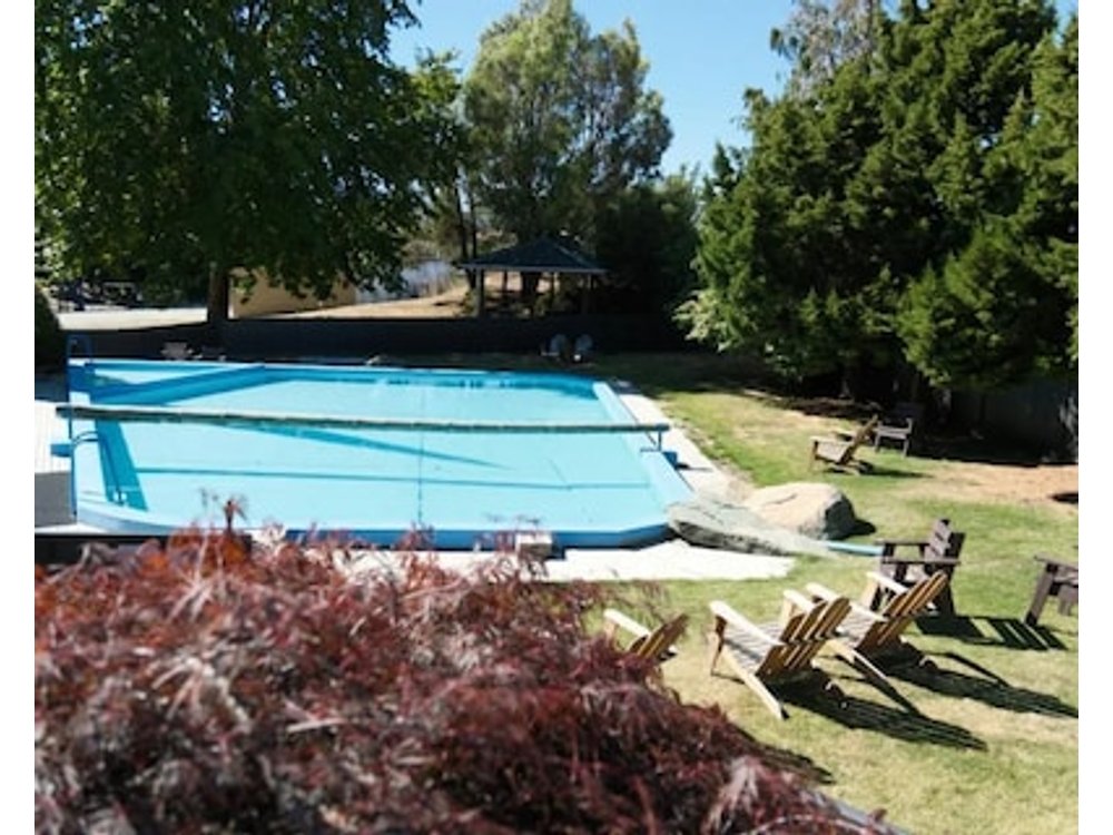 Caravan Retreat 2 Berth at Sundale Holiday Park