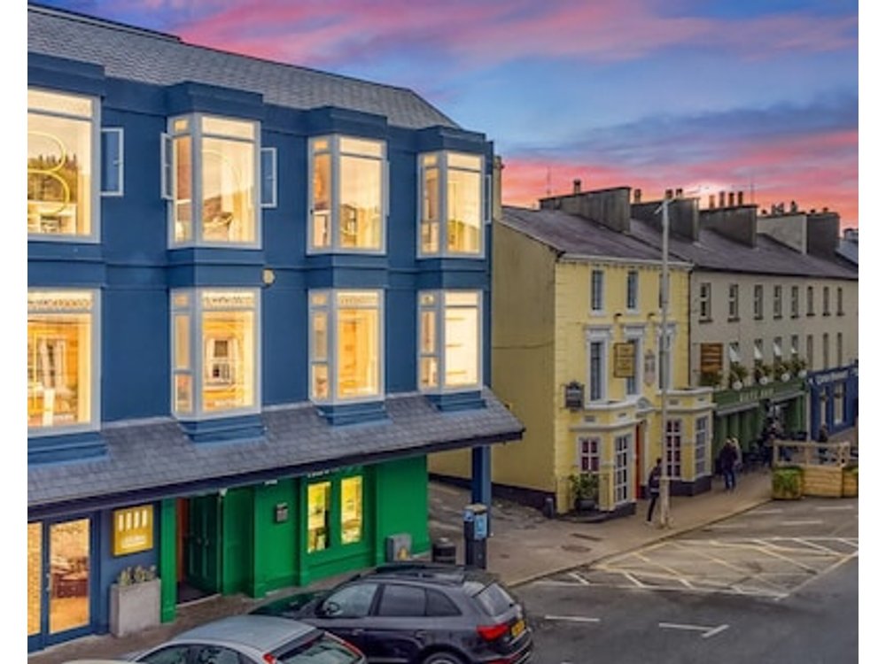Main Street Hideaway A Lush Retreat In Clifden