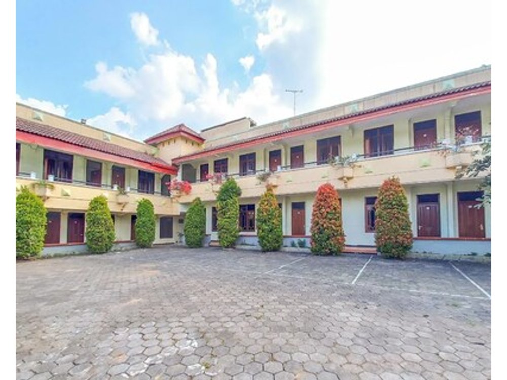Urbanview Grand Palem Batu near Alun Alun Kota