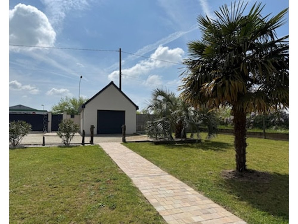 Gite La Flèche 3 Bedrooms 6 Persons