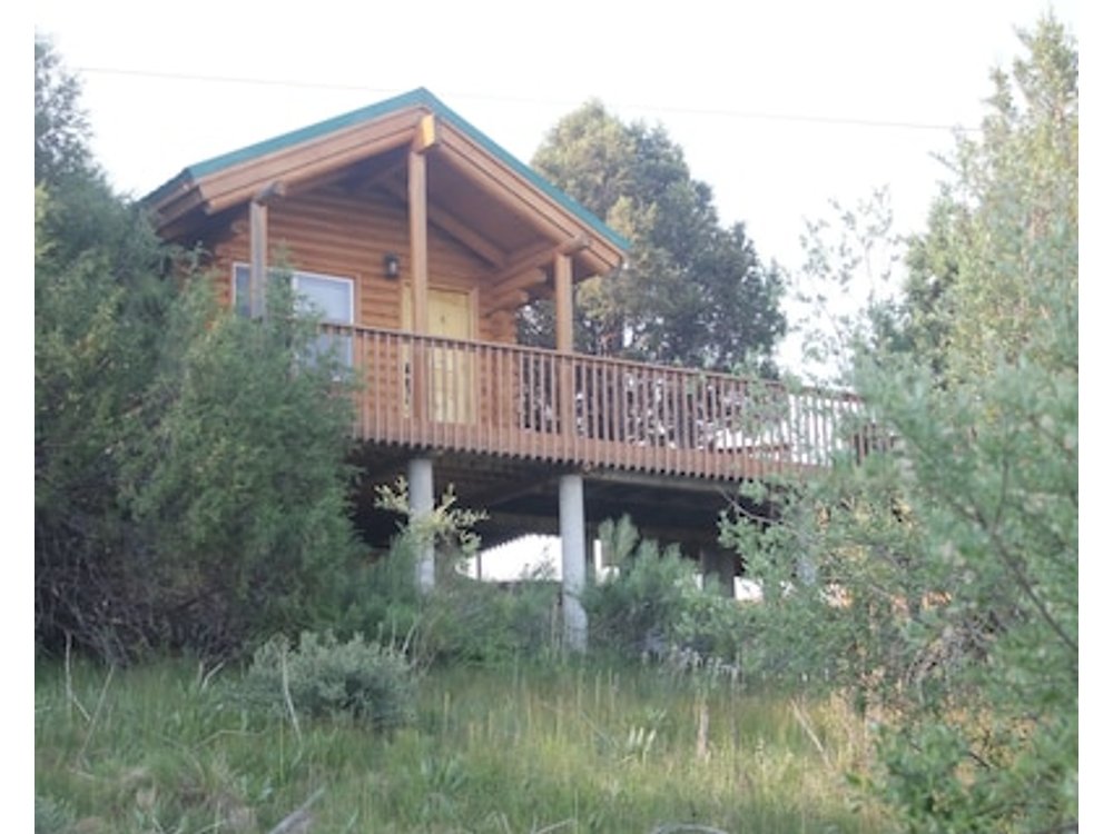 Log Cabin On 280 Acre Sevier River Ranch - 1 King Bed