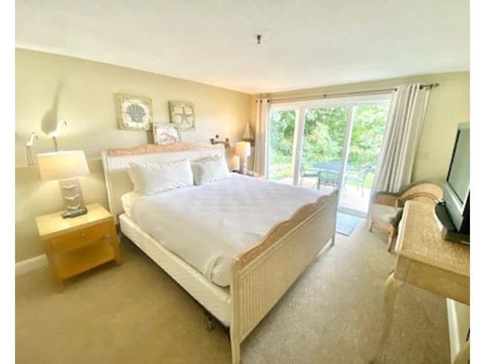 Generic One Bedroom - Down Flight of Stairs