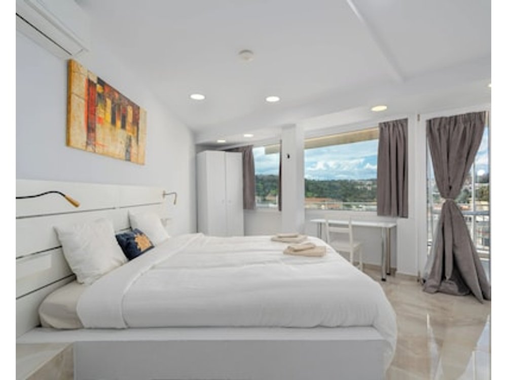 Urban Loft With Acropolis View In The Center Of Athens