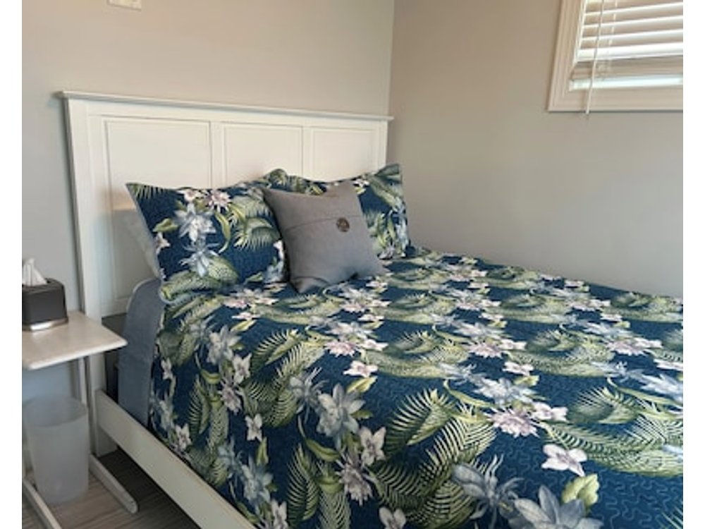 Enjoy Our Beach Front Getaway With Ocean View. 3br 2bath A/c Internet Grill