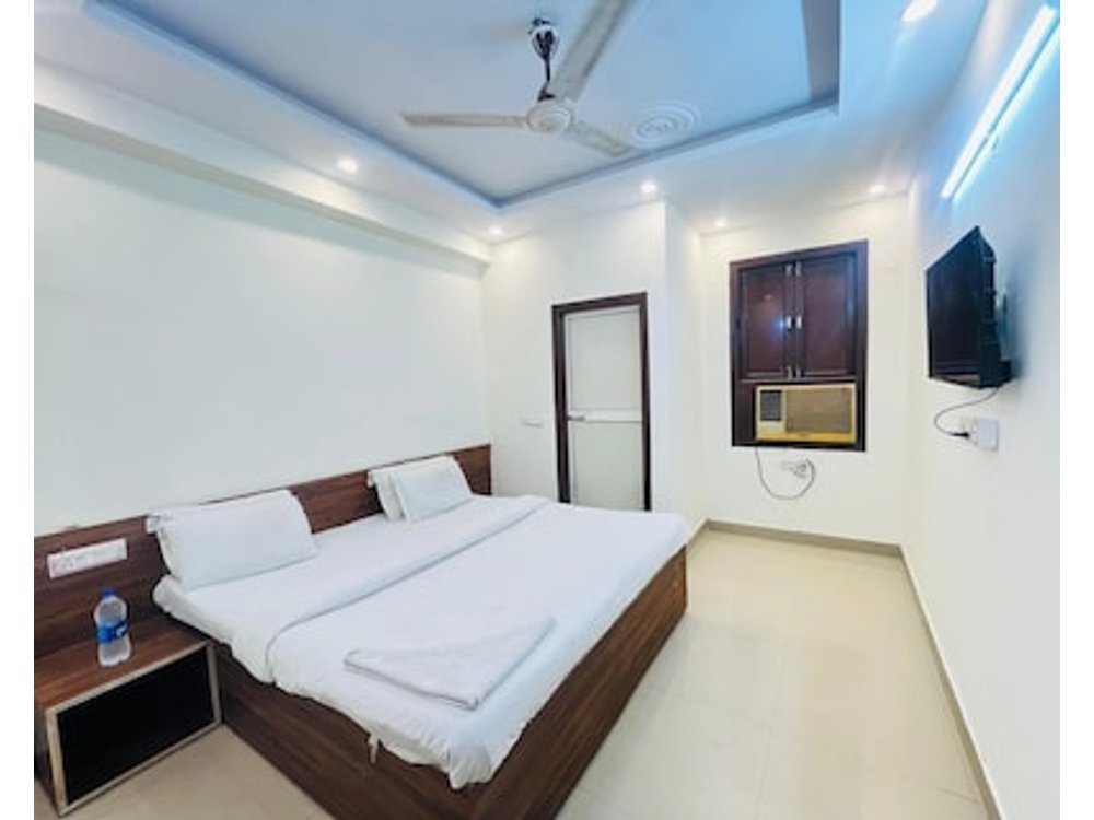 Roomshala Sun Residency - Nizamuddin