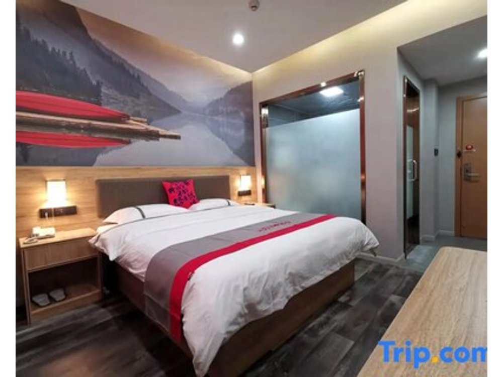 Yiyi Chain Hotel Danyang Houxiangzhen Zhongxin Street Branch
