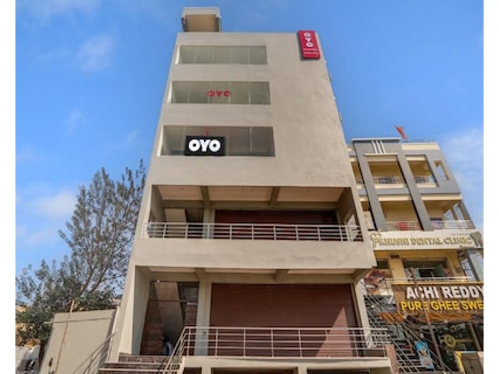 Super OYO RBS Classic Stay Nacharam Mallapur Road