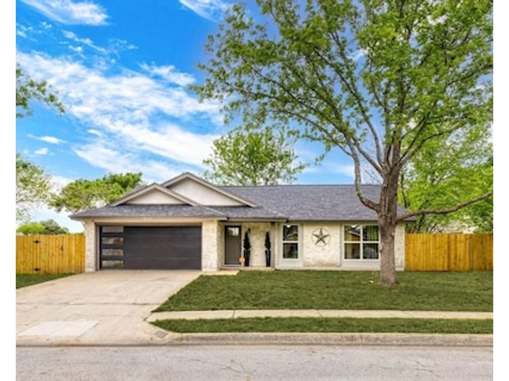3-bedroom House In Cool Round Rock With Wifi Ac. Beautifully Decorated!