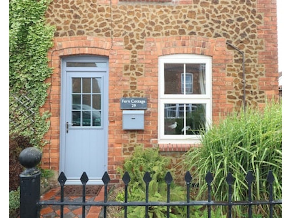 Fern Cottage Pet Friendly With Open Fire In Heacham Ref 942674
