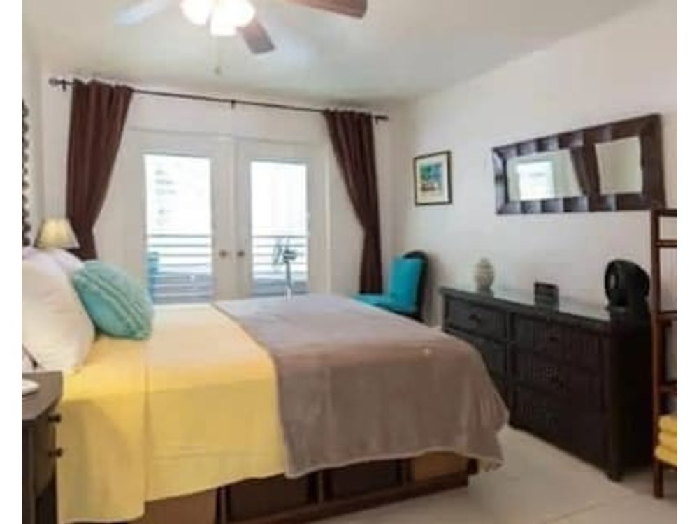 Cozy Beach Cottage At The Sea Lodges In Cayman Kai