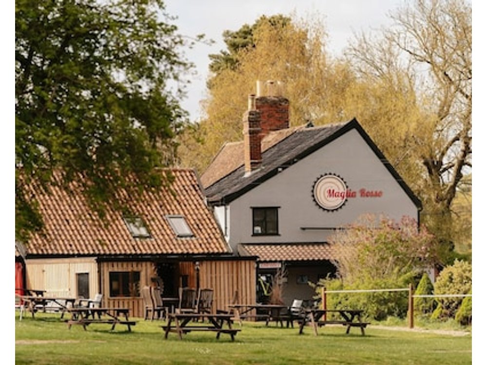 Cosy Glamping Cabin near Bury St Edmunds