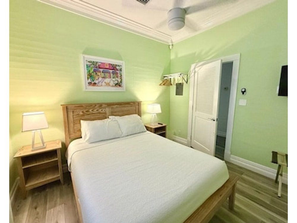 Atocha Cottage At Harbor Walk Hideaways | 2 Blocks From Duval! Shared Pool